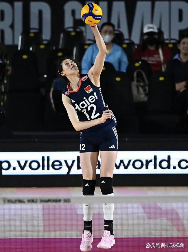 央视主持追星李盈莹 女排世锦赛表现引关注